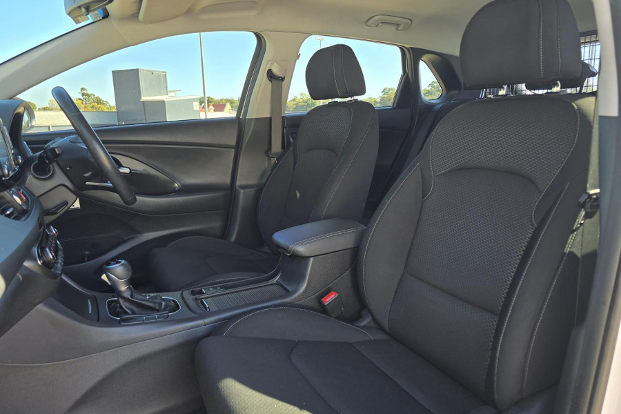 2021 Hyundai i30 PD.V4 Hatch Image 22