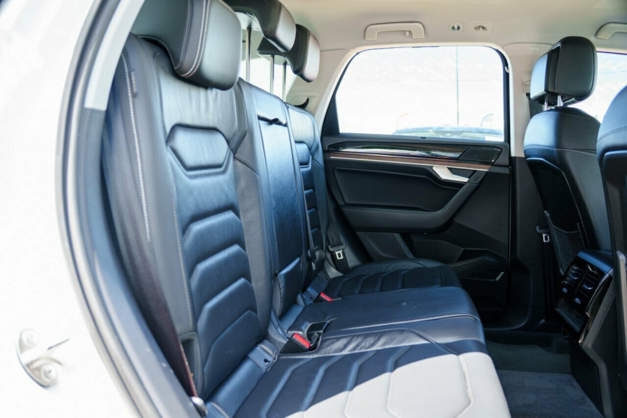 2023 MY24 Volkswagen Touareg RC 170TDI SUV Image 10