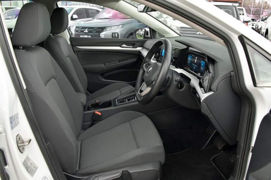 2021 Volkswagen Golf 8 110TSI Wagon Image 11