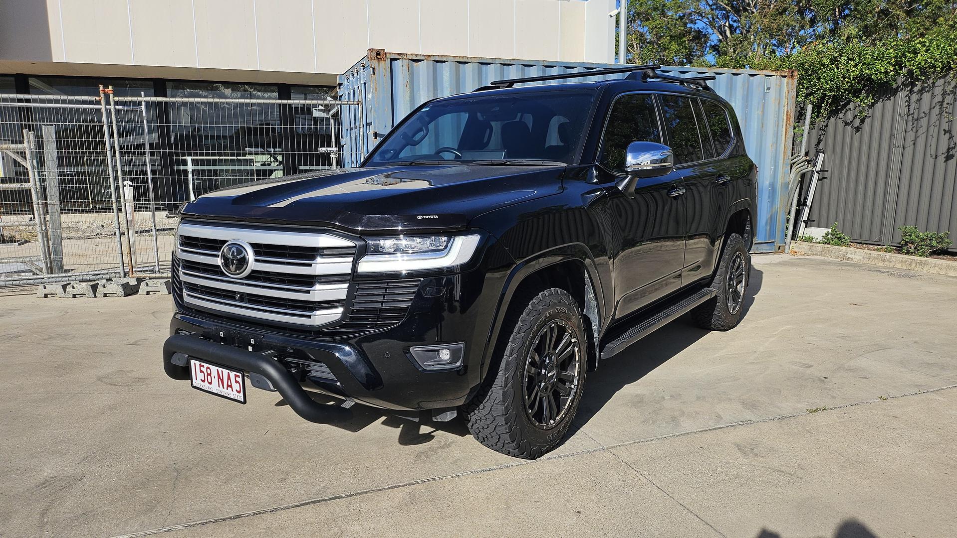 2022 Toyota LandCruiser FJA300R Sahara SUV Image 7