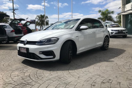 Volkswagen Golf R 7.5