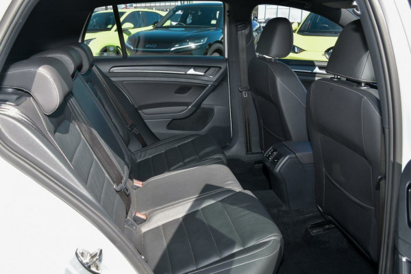 2014 MY15 Volkswagen Golf 7 R Hatch Image 5