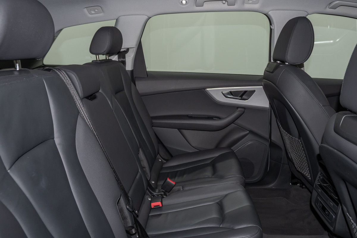 2023 Audi Q7 45 Tdi Quattro Mhev SUV Image 3