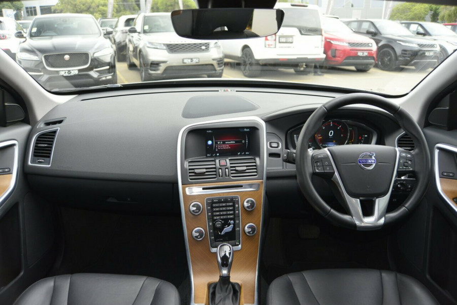 2015 Volvo XC60 LUXURY Suv Image 6