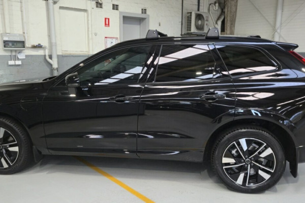 2025 MY26 Volvo XC60 UZ Plus T8 Plug-in Hybrid Dark SUV Image 7