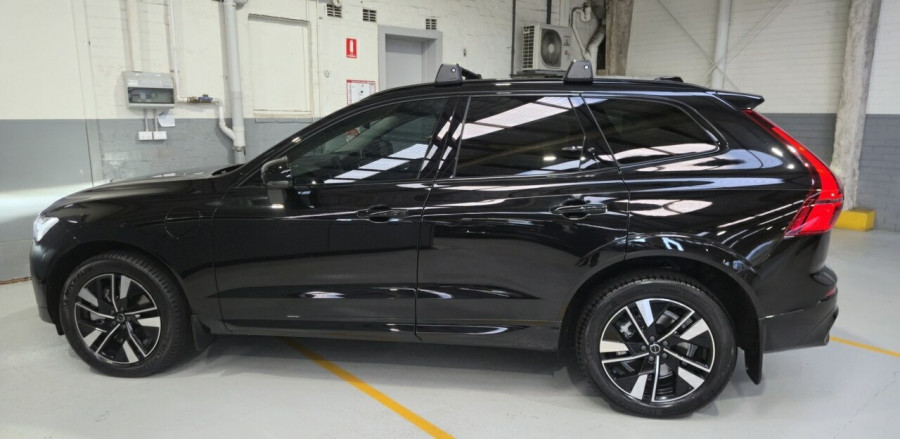 2025 MY26 Volvo XC60 UZ Plus T8 Plug-in Hybrid Dark SUV Image 7