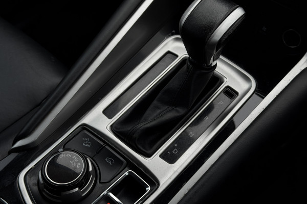 2019 Mitsubishi Pajero Sport QE Black Edition SUV Image 23
