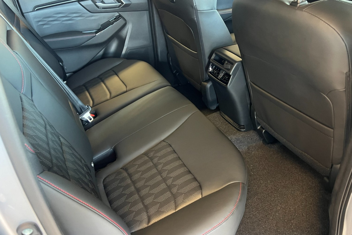 2025 MY24 Isuzu D-MAX X-TERRAIN Ute Image 7