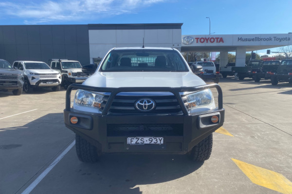2018 Toyota HiLux  SR Double Cab Pick Up Image 2