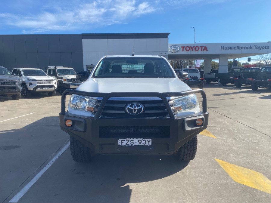 2018 Toyota HiLux  SR Double Cab Pick Up Image 2