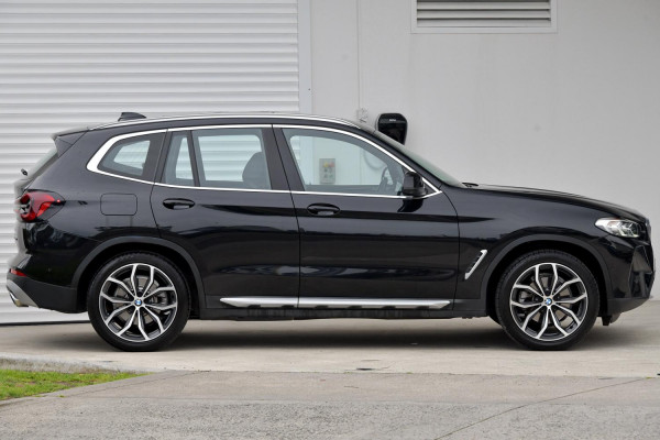 2022 BMW X3 G01 LCI xDrive30i SUV image 3