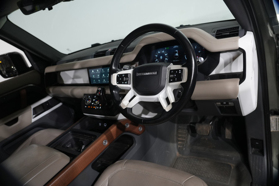 2021 Land Rover Defender L663 110 D300 SE SUV Image 11