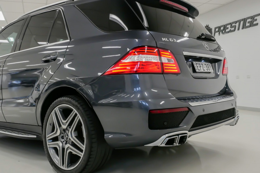 2012 Mercedes-Benz M-Class W166 ML63 AMG SUV Image 18