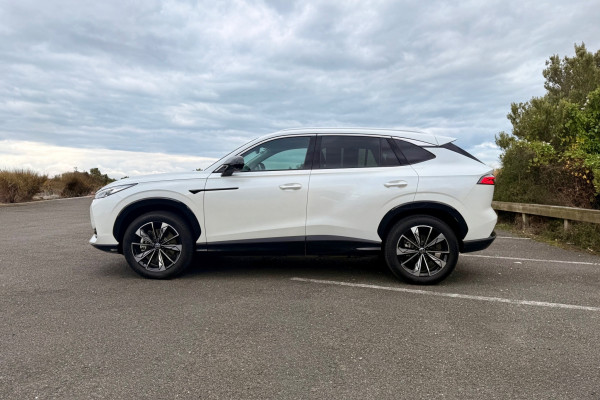 2025 MG HS AS33H Essence Hybrid+ SUV Image 6