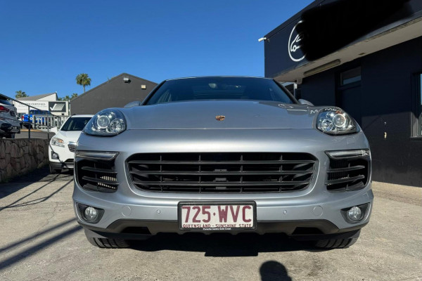2016 MY17 Porsche Cayenne 92A Platinum Edition SUV Image 3