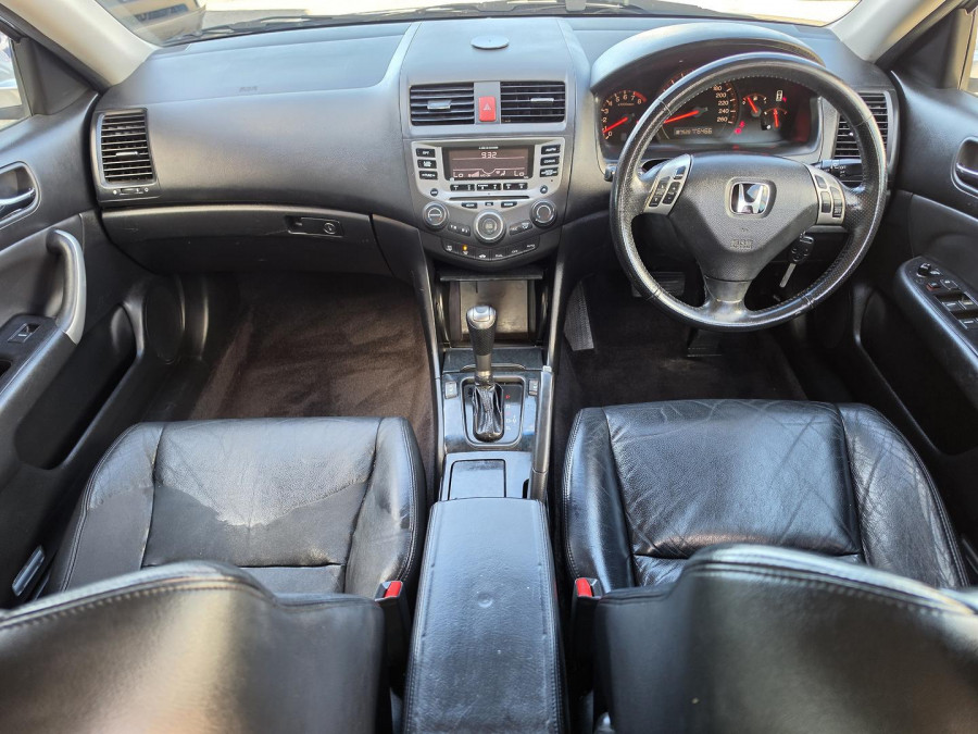 2004 Honda Accord Euro 7th Gen Luxury Sedan Image 11