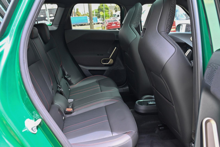 2026 MINI Aceman J05 JCW E Favoured Hatch