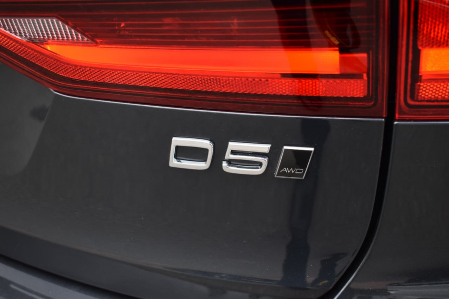 2019 Volvo V90 Cross Country P Series D5 Wagon Image 10