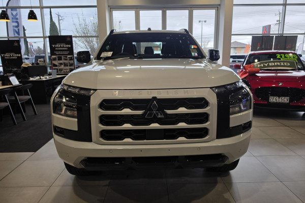 2026 Mitsubishi Triton MV GSR Ute Image 2