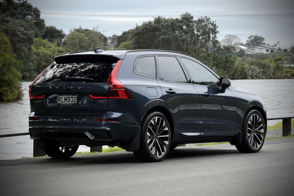 2025 Volvo XC60 UZ Ultra B5 Dark SUV Image 7