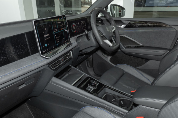 2026 Volkswagen Tiguan CT 195TSI R-Line SUV Image 8