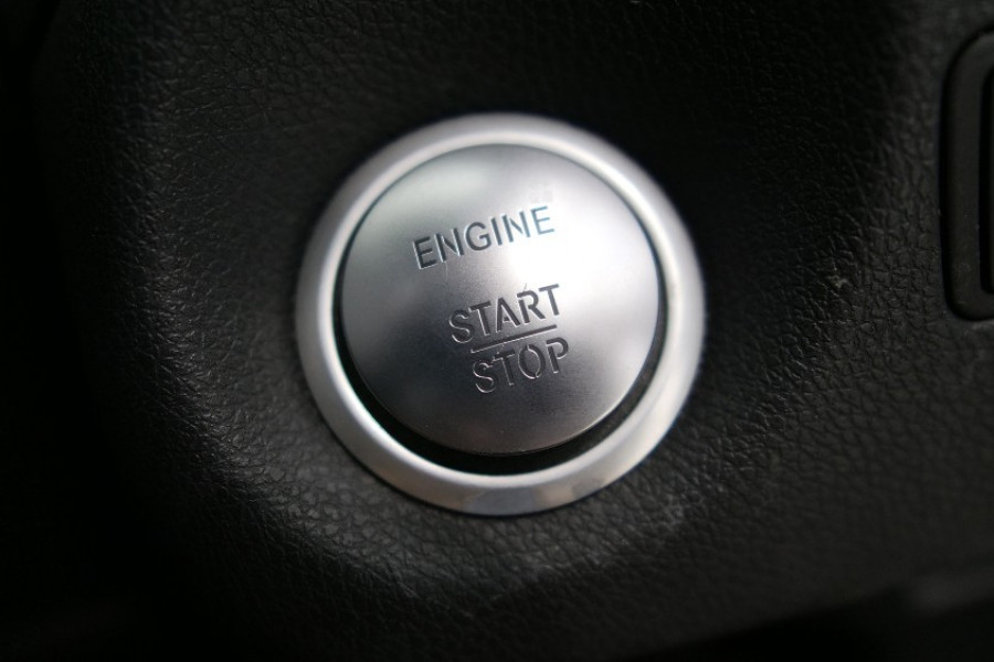 2015 MY06 Mercedes-Benz A-class W176 806MY A200 Hatchback Image 10