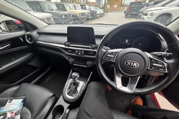 2020 MY1  Kia Cerato BD Sport+ Hatch Image 15