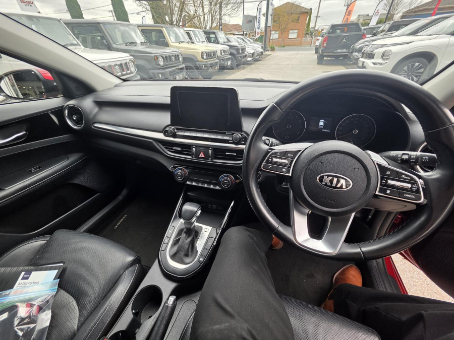 2020 MY1  Kia Cerato BD Sport+ Hatch Image 15