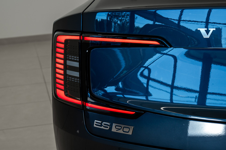 2025 MY26 Volvo ES90  Plus Single Motor Sedan