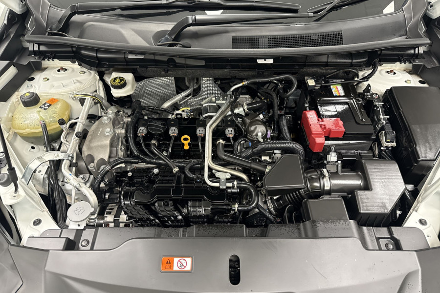 2023 MY24 Mitsubishi Outlander ZM LS SUV Image 11