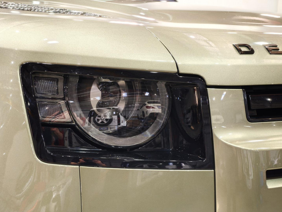 2021 Land Rover Defender L663 110 D300 SE SUV Image 17