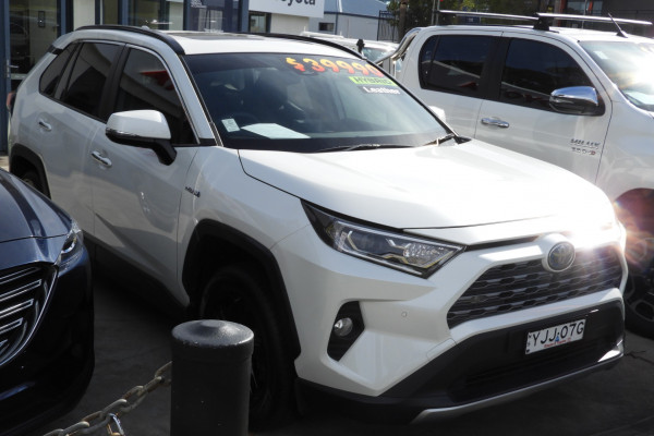 2019 Toyota RAV4 MXAA52R CRUISER 2WD SUV Image 3