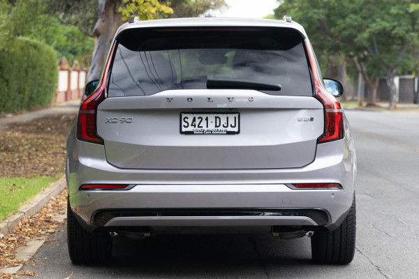 2025 MY26 Volvo XC90 L Series Ultra B5 Dark SUV Image 8