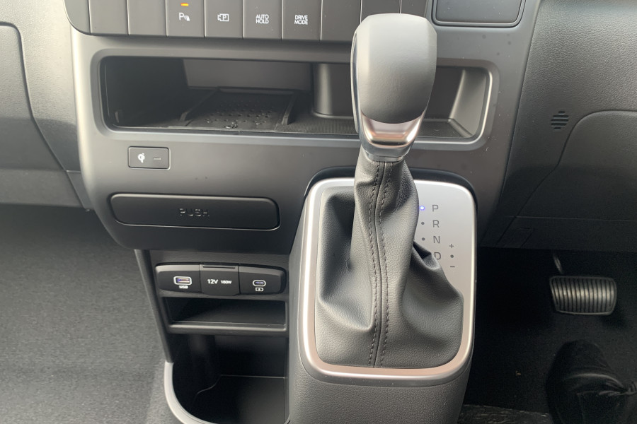 2025 Hyundai Staria US4.V3 Hatch Image 19