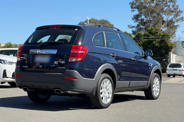 2017 Holden Captiva CG Active SUV Image 5