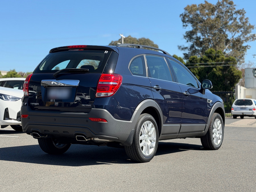 2017 Holden Captiva CG Active SUV Image 5