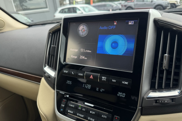 2017 Toyota LandCruiser VDJ200R Sahara SUV Image 38