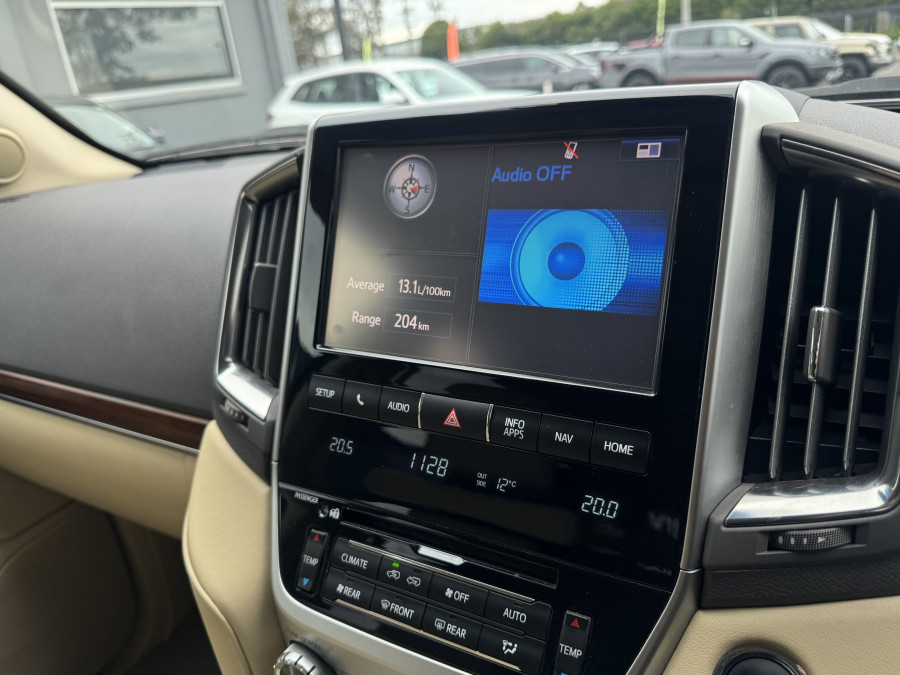 2017 Toyota LandCruiser VDJ200R Sahara SUV Image 38