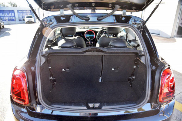 2020 MINI Cooper F56 LCI S Classic Hatch Image 16