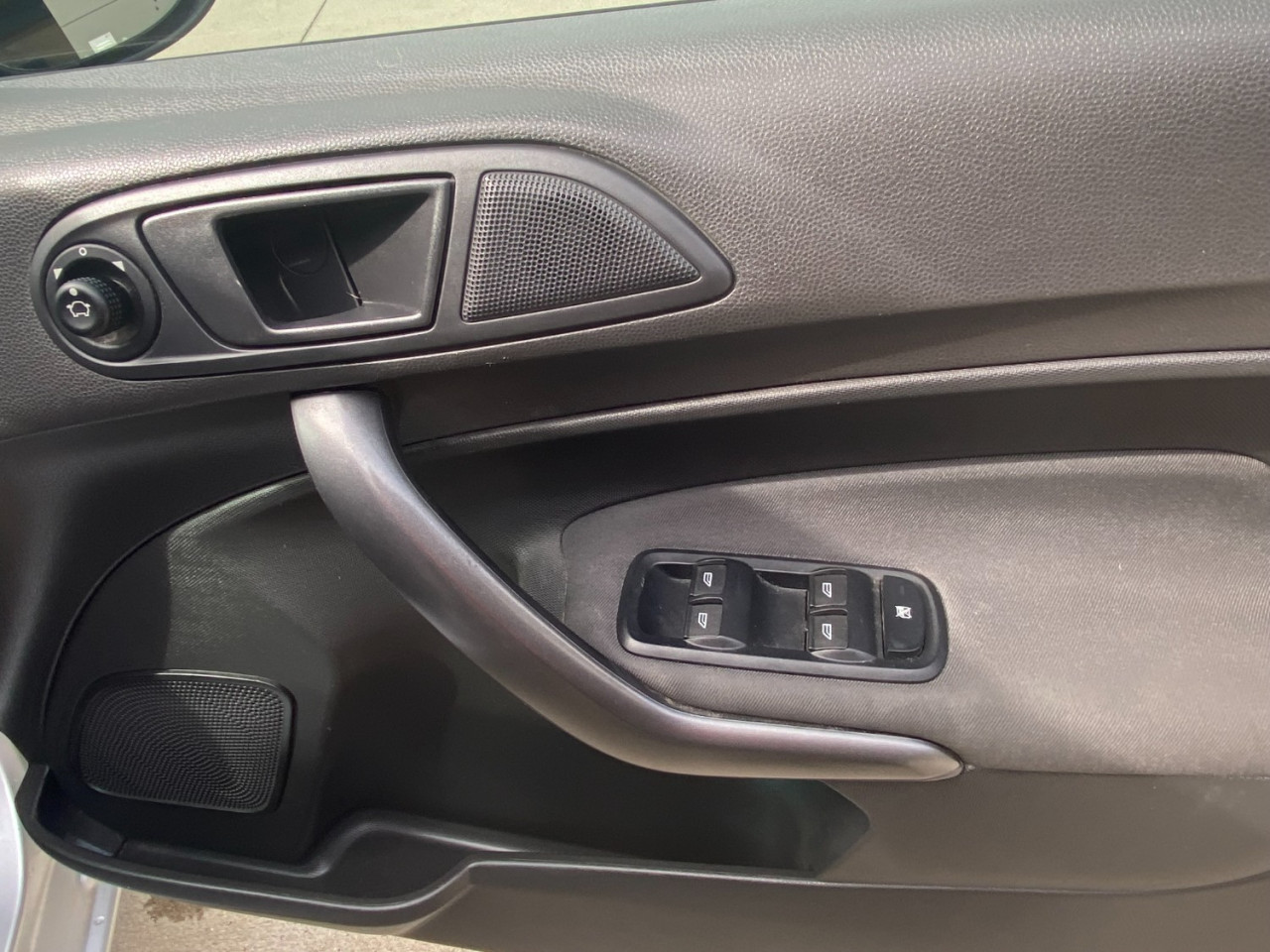 2014 Ford Fiesta WZ AMBIENTE Hatch Image 10