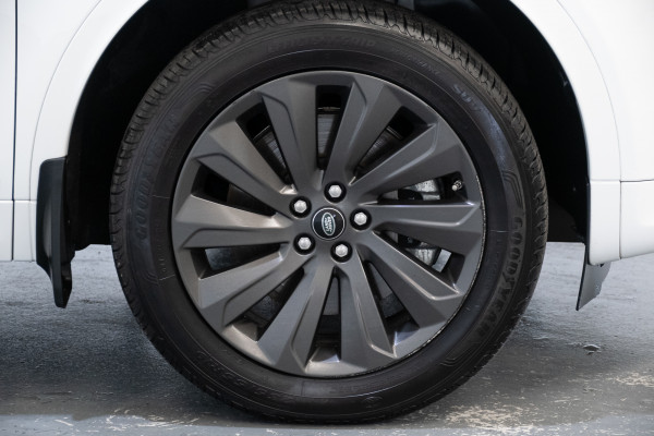 2020 Land Rover Discovery Sport SE SUV Image 6