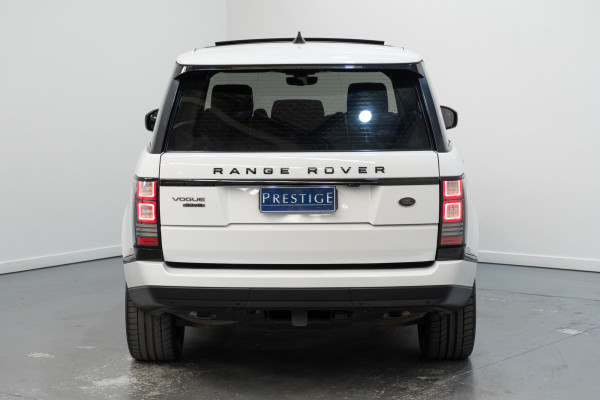 2018 Land Rover Range Rover SDV8 Vogue SE SUV Image 10