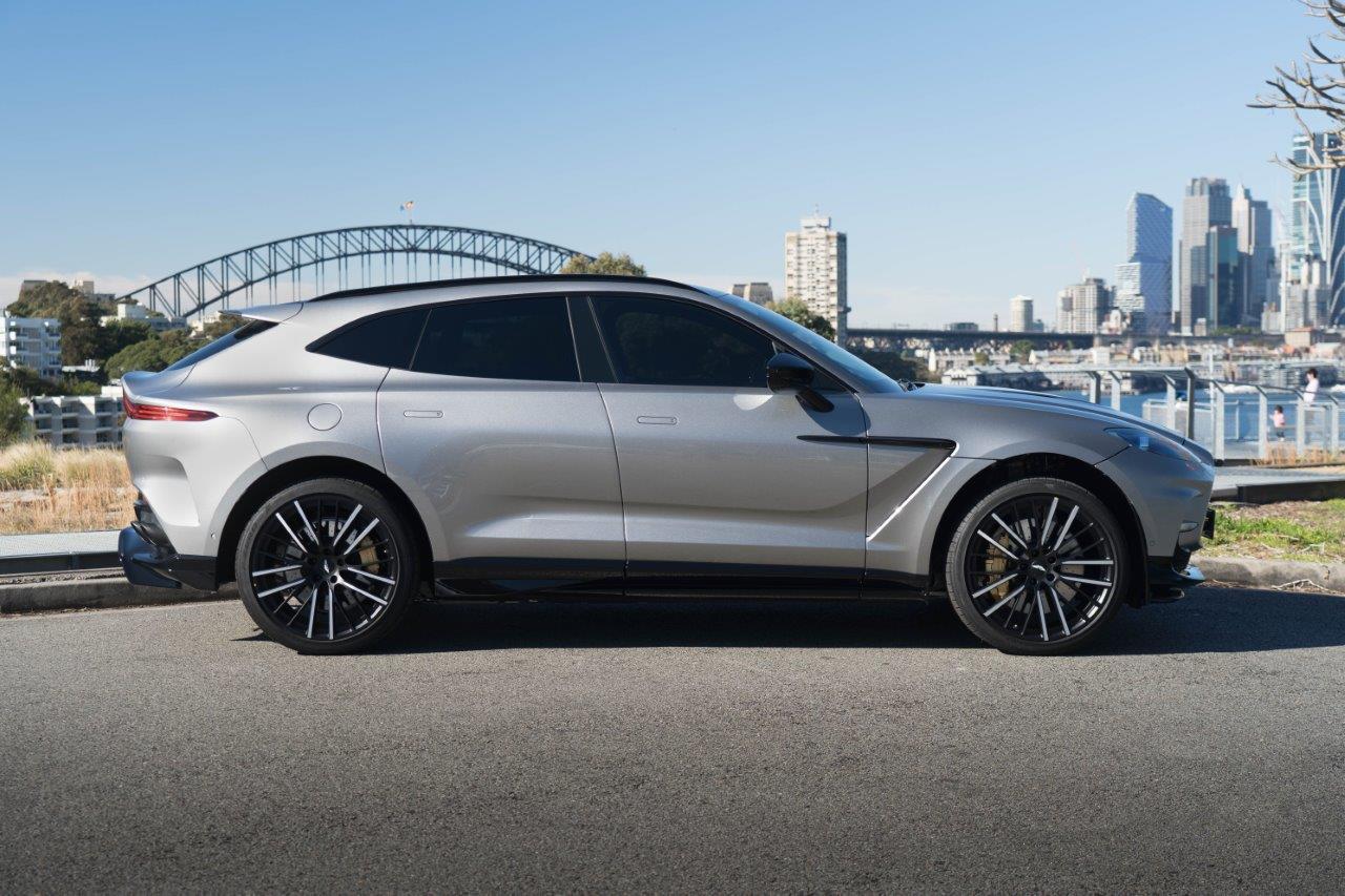 2022 Aston Martin DBX 707 SUV Image 7