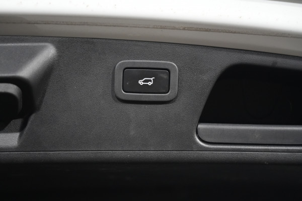2019 Jaguar E-PACE P200 S SUV Image 31
