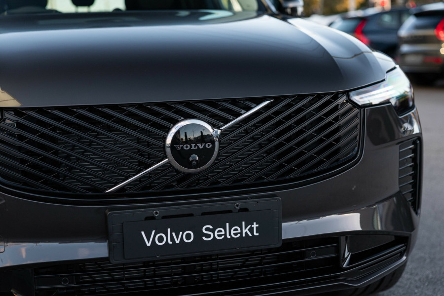 2025 MY26 Volvo XC90 L Series Ultra B5 Dark SUV Image 11