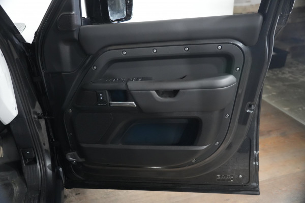 2025 Land Rover Defender L663 130 D350 X-Dynamic SE SUV