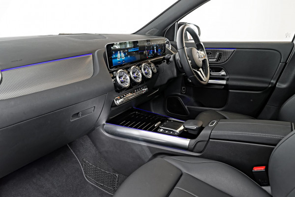 2020 Mercedes-Benz GLA-Class H247 GLA200 SUV image 8