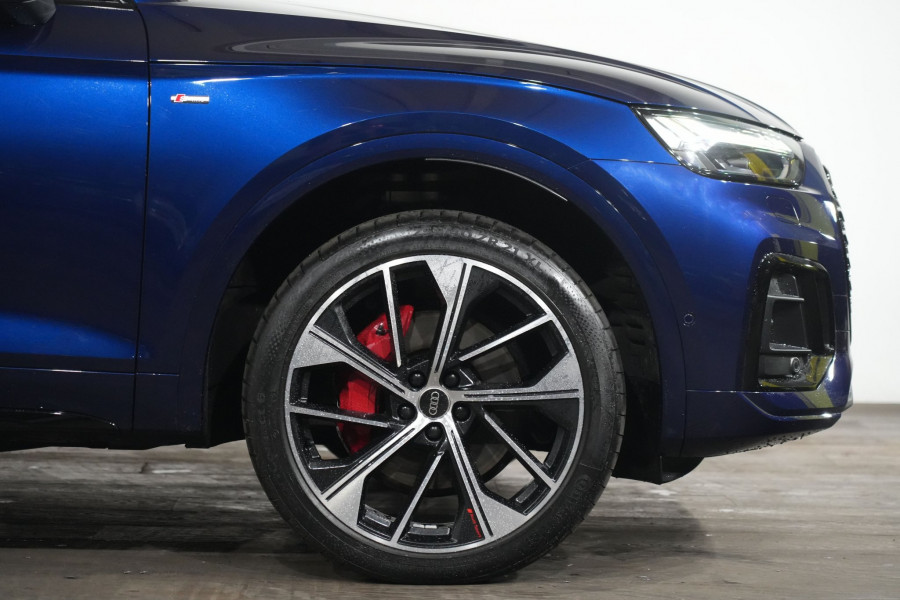 2025 Audi Q5 FY 55 TFSI e S Line SUV Image 5