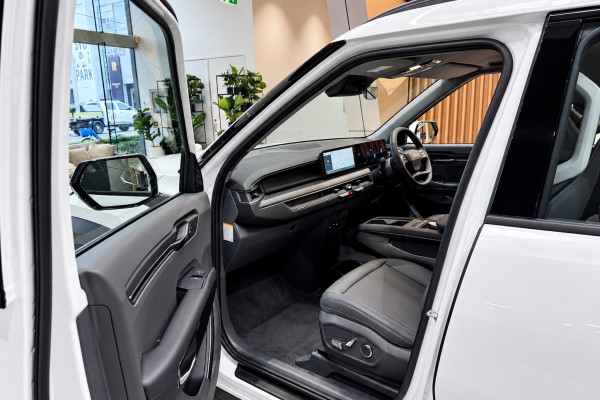 2026 Kia EV9 MV Air SUV Image 6