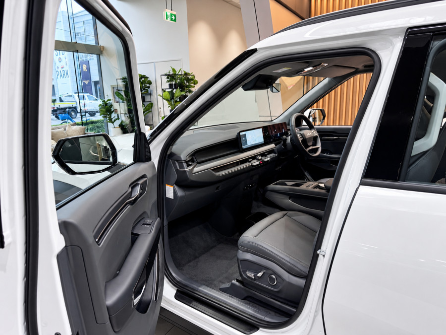 2026 Kia EV9 MV Air SUV Image 6